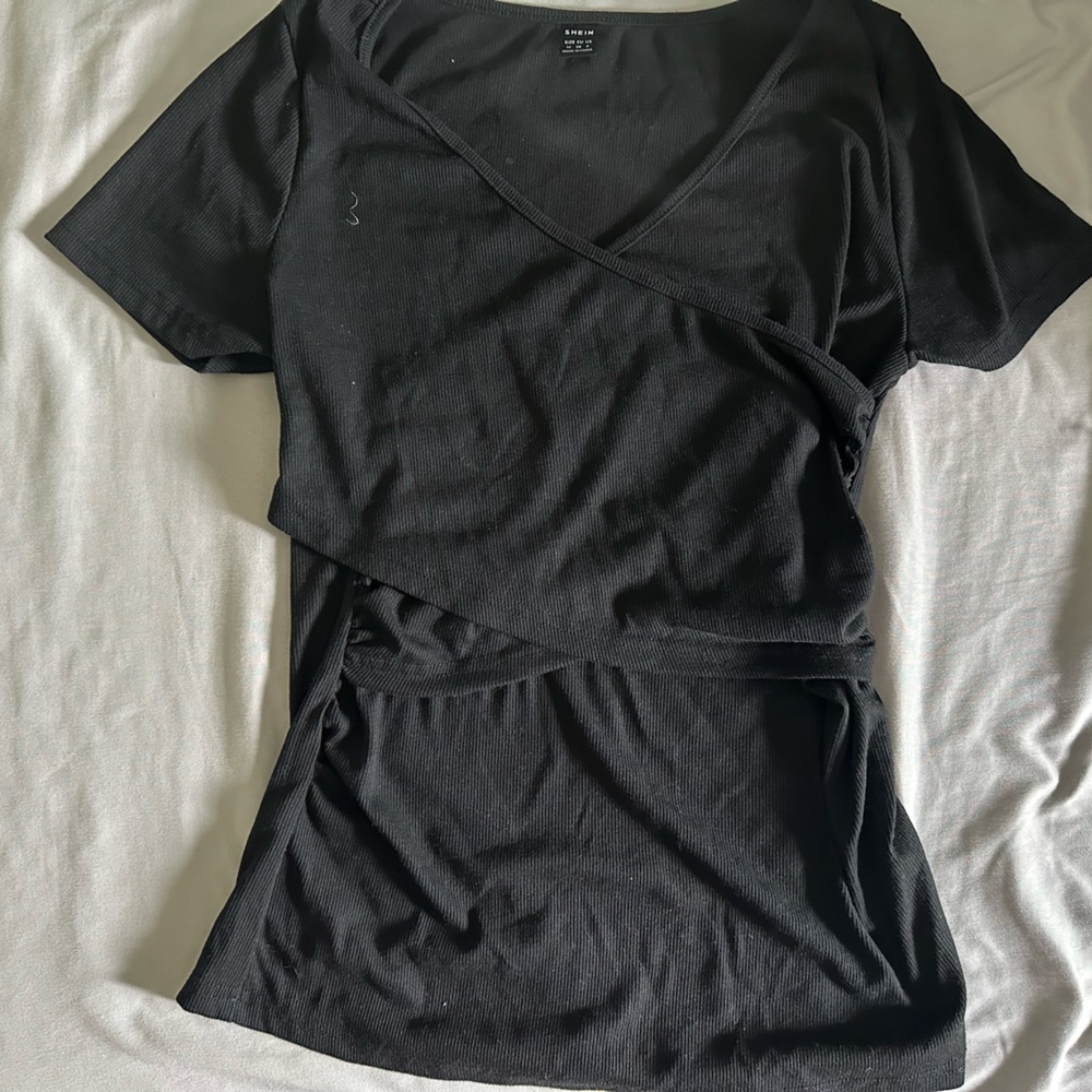 Maternity wrap nursing tee in medium